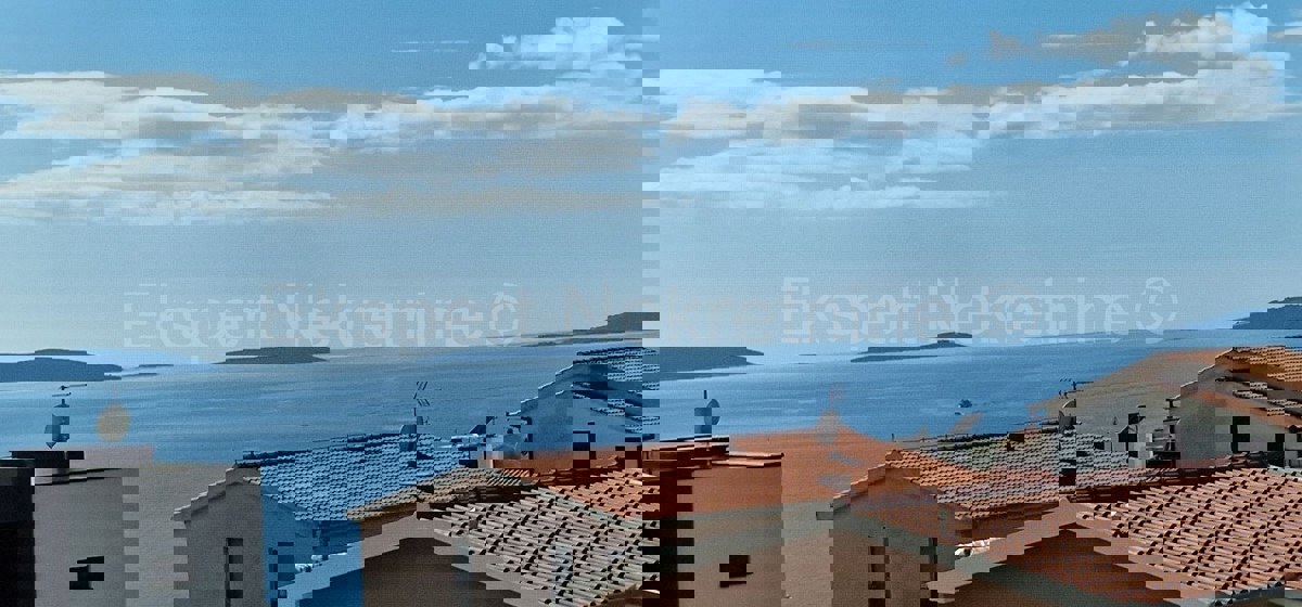 Ciovo, Okrug, apartment house 350 m2, 10 apartments, garage, sea view