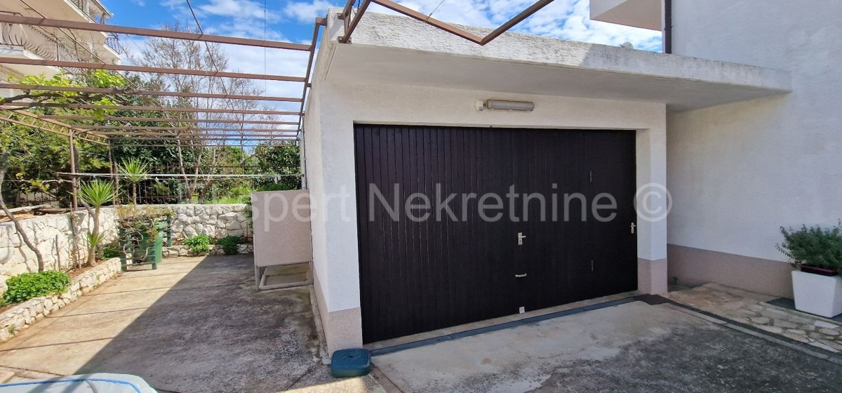 Ciovo, Okrug, apartment house 350 m2, 10 apartments, garage, sea view