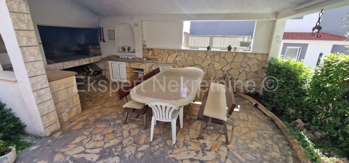 Ciovo, Okrug, apartment house 350 m2, 10 apartments, garage, sea view