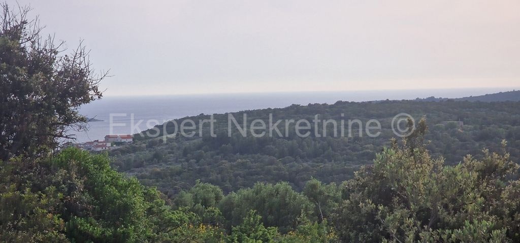 Marina, Vinišće, building plot 1006 m2, sea view, ideal for a villa