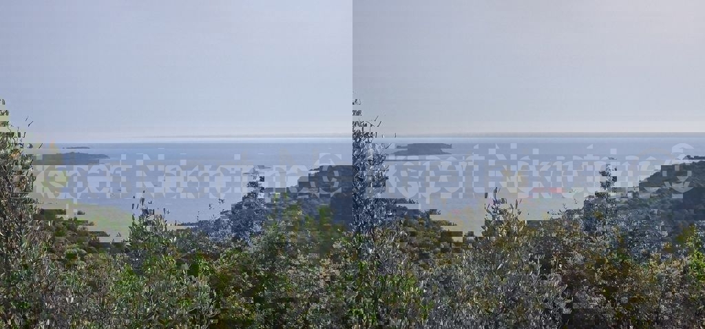 Marina, Vinišće, building plot 1006 m2, sea view, ideal for a villa