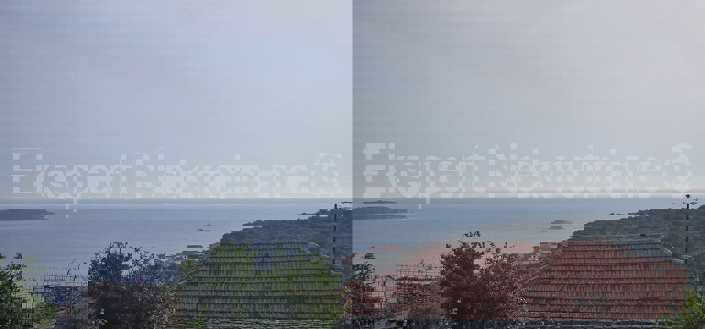 Marina, Vinišće, building plot 1006 m2, sea view, ideal for a villa