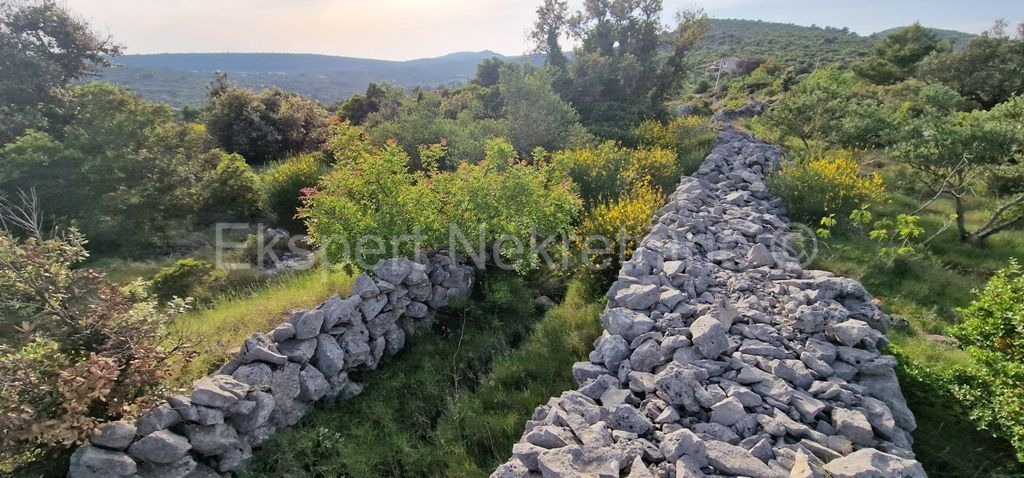 Marina, Vinišće, building plot 1006 m2, sea view, ideal for a villa