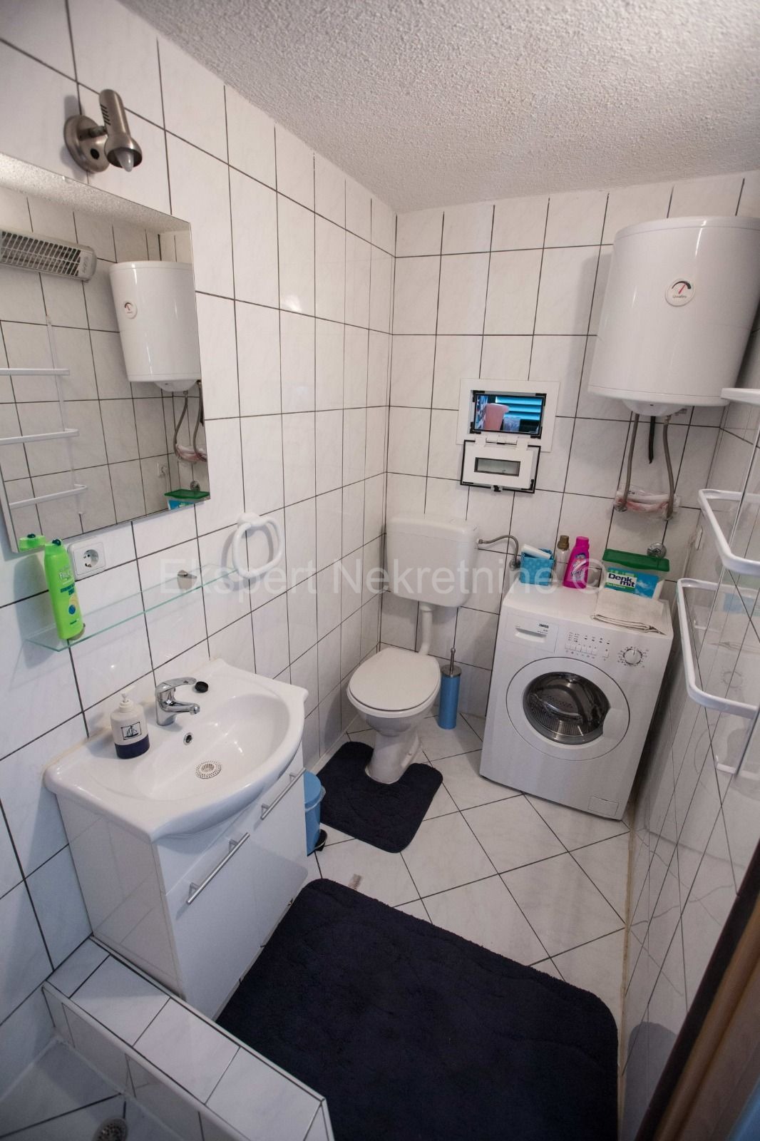 Drvenik Veliki, 2 case a schiera con garage, taverna e giardino, 1a fila al mare