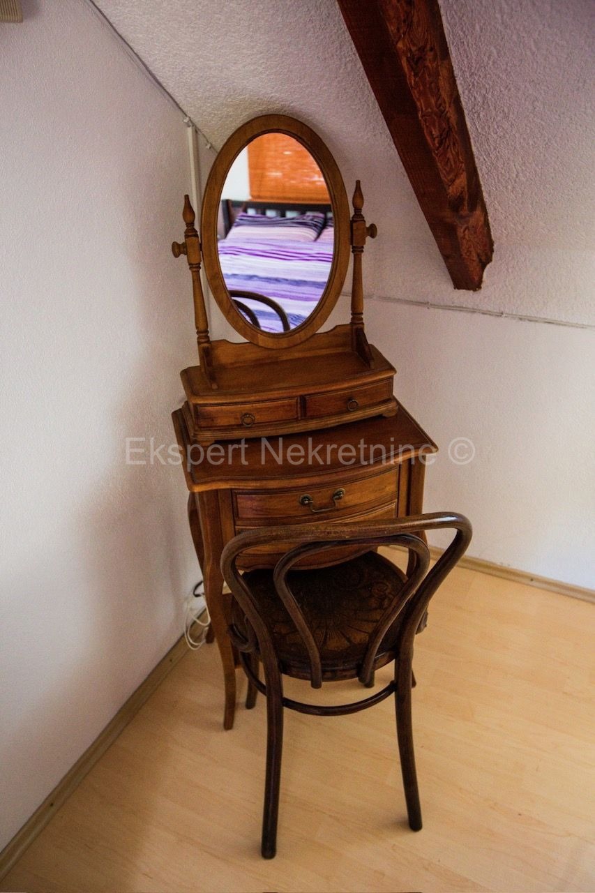 Drvenik Veliki, 2 case a schiera con garage, taverna e giardino, 1a fila al mare