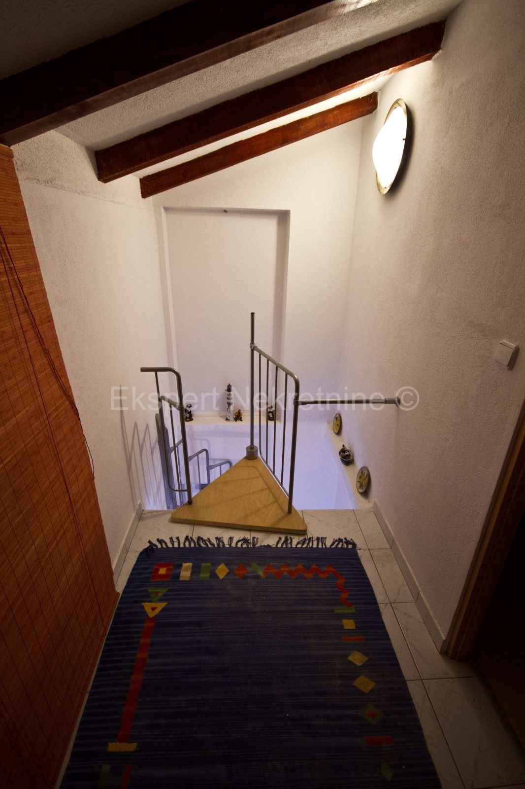 Drvenik Veliki, 2 case a schiera con garage, taverna e giardino, 1a fila al mare