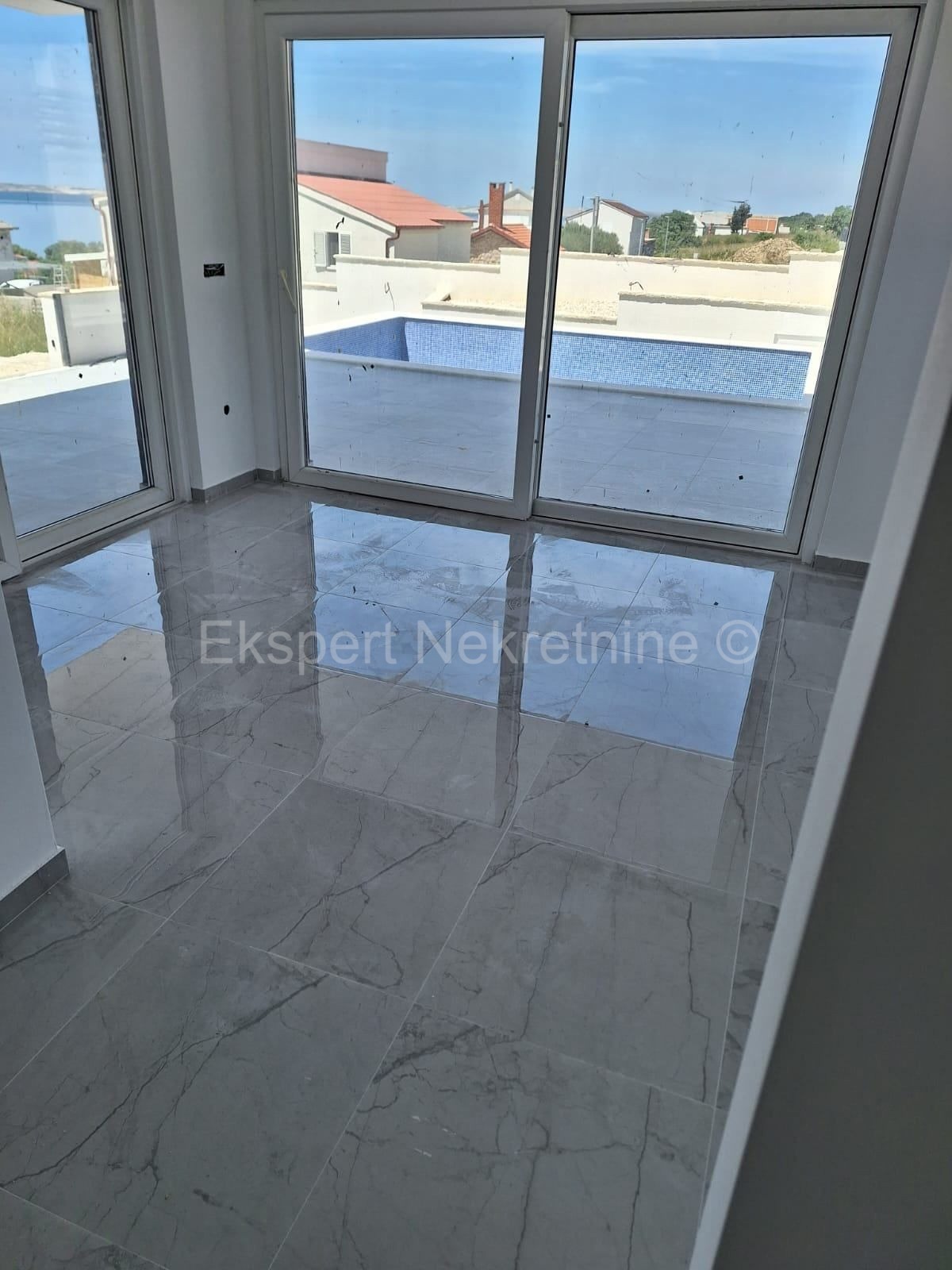 Ražanac, Rtina, casa indipendente con piscina e jacuzzi, vista mare