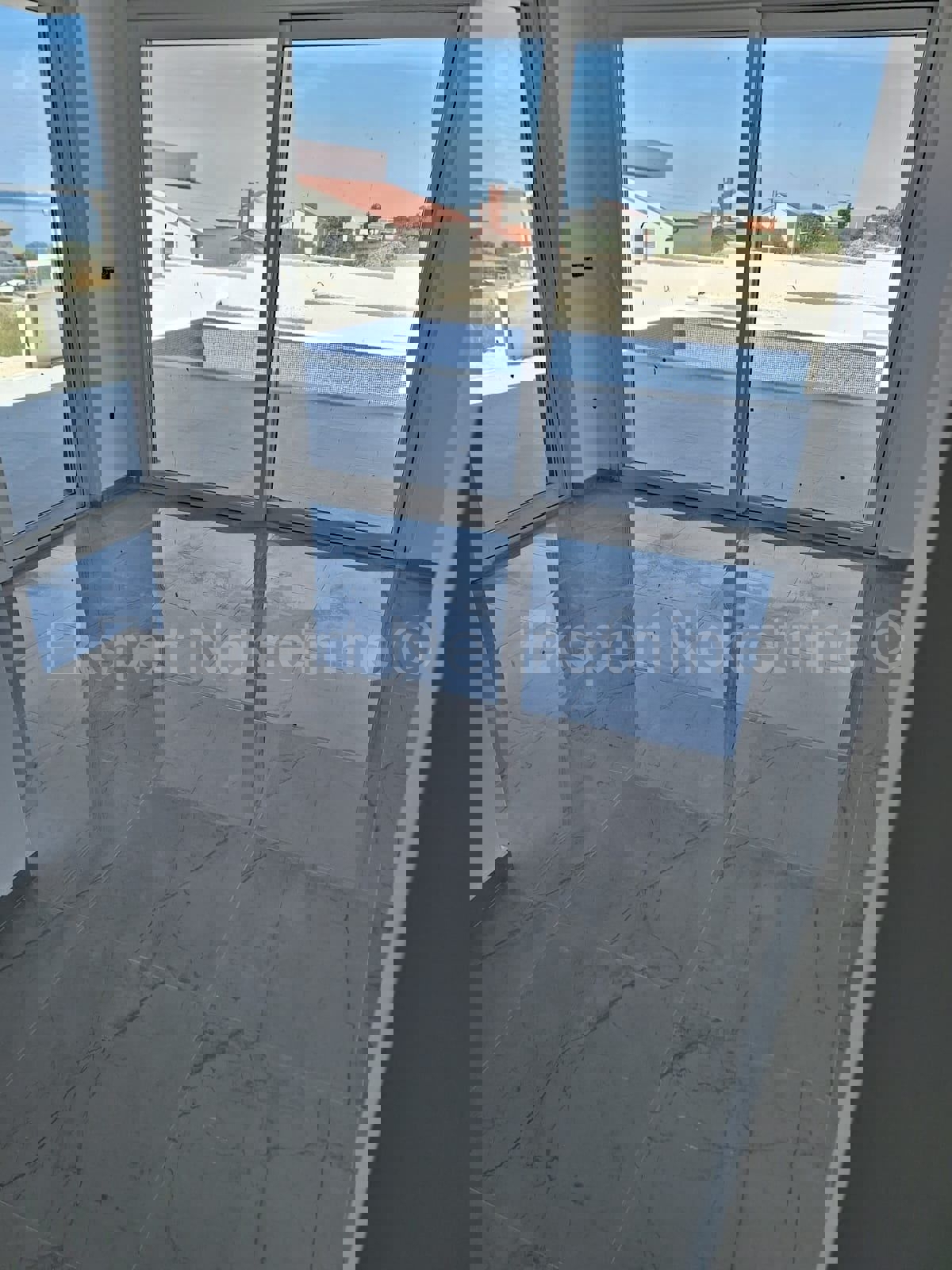 Ražanac, Rtina, casa indipendente con piscina e jacuzzi, vista mare