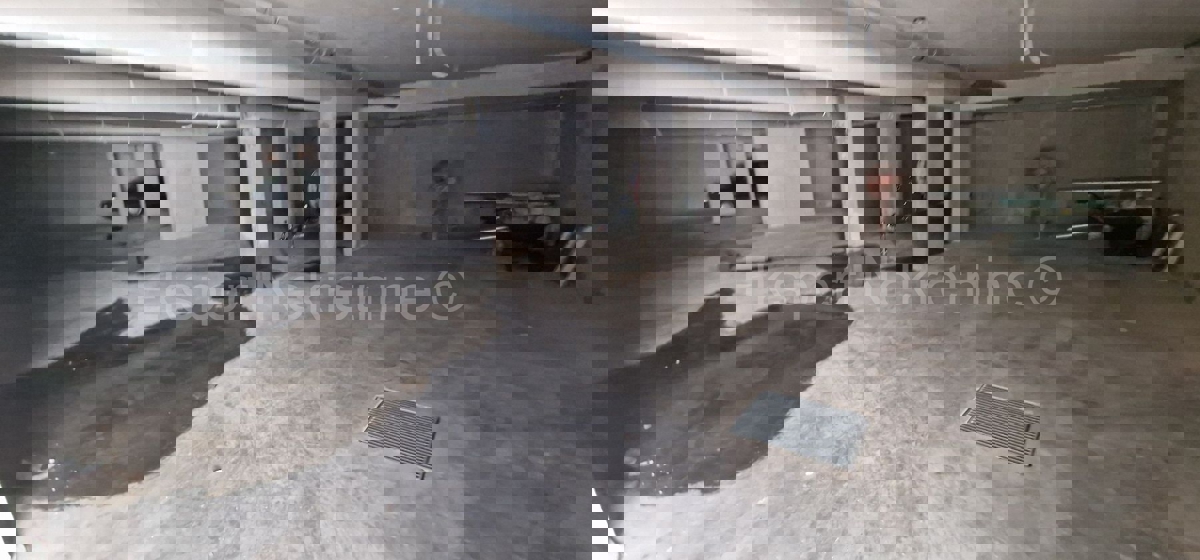 Ciovo, Okrug G, penthouse 85m2 + 40m2 roof terrace + 25m2 swimming pool on the terrace