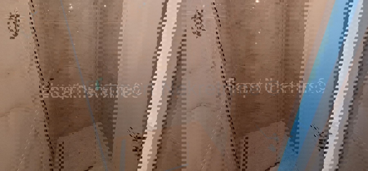 Ciovo, Okrug G, penthouse 85m2 + 40m2 roof terrace + 25m2 swimming pool on the terrace