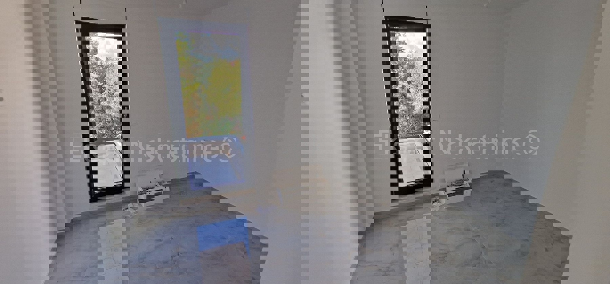 Ciovo, Okrug G, penthouse 85m2 + 40m2 roof terrace + 25m2 swimming pool on the terrace