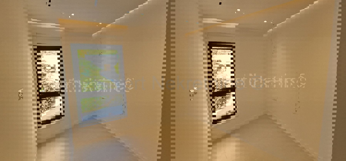 Trogir, luxury penthouse 160 m2, 2 garages, new building, sea view