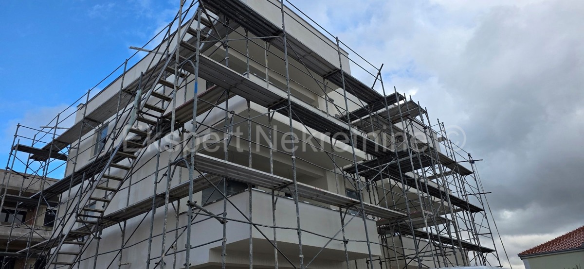 Trogir, 2-bedroom apartment 65 m2, new building, sea view