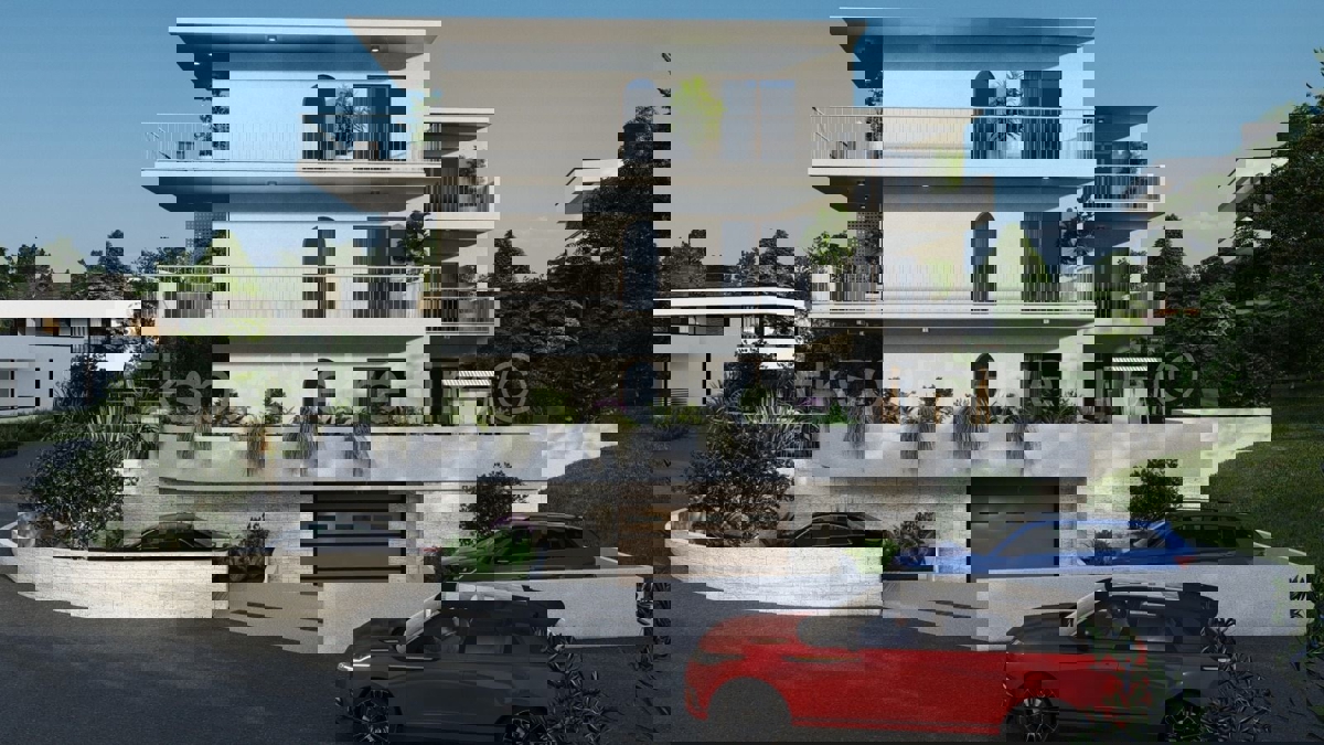 Ciovo, Slatine, 2-bedroom apartment 61 m2, 2nd floor, only 70 m from the sea, swimming pool