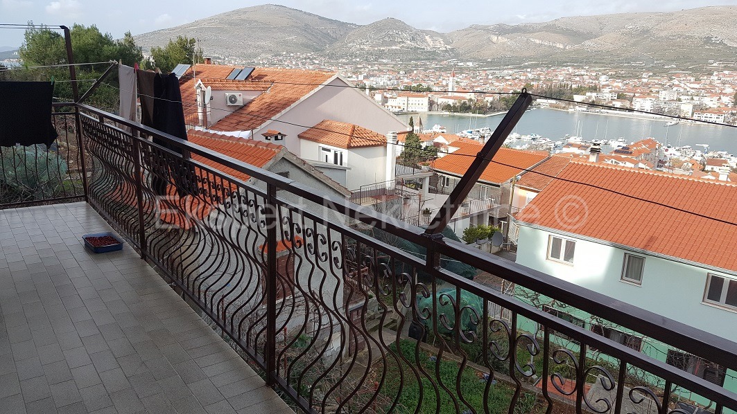 Trogir, Bilin Dolac, casa bifamiliare 242 m2 su due piani, vista