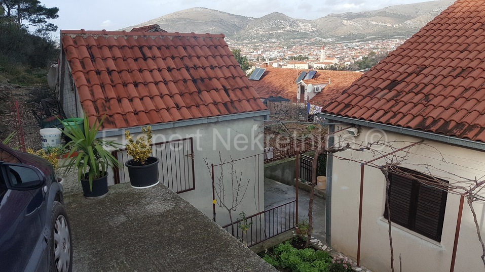 Trogir, Bilin Dolac, casa bifamiliare 242 m2 su due piani, vista
