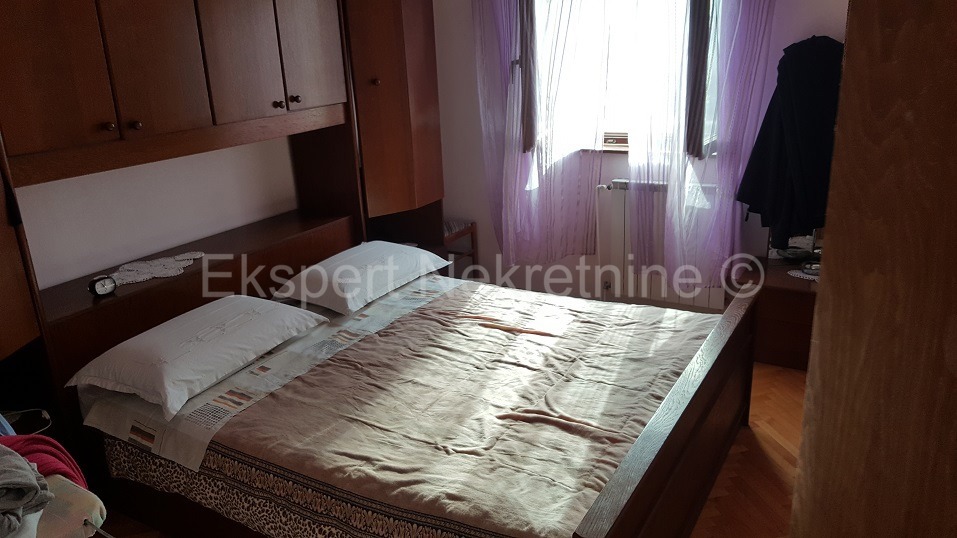 Trogir, Bilin Dolac, casa bifamiliare 242 m2 su due piani, vista