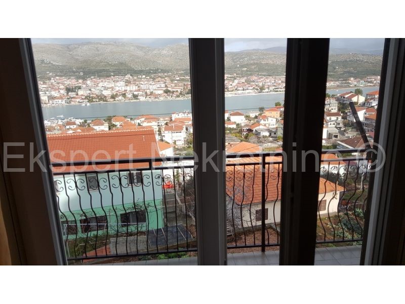 Trogir, Bilin Dolac, casa bifamiliare 242 m2 su due piani, vista