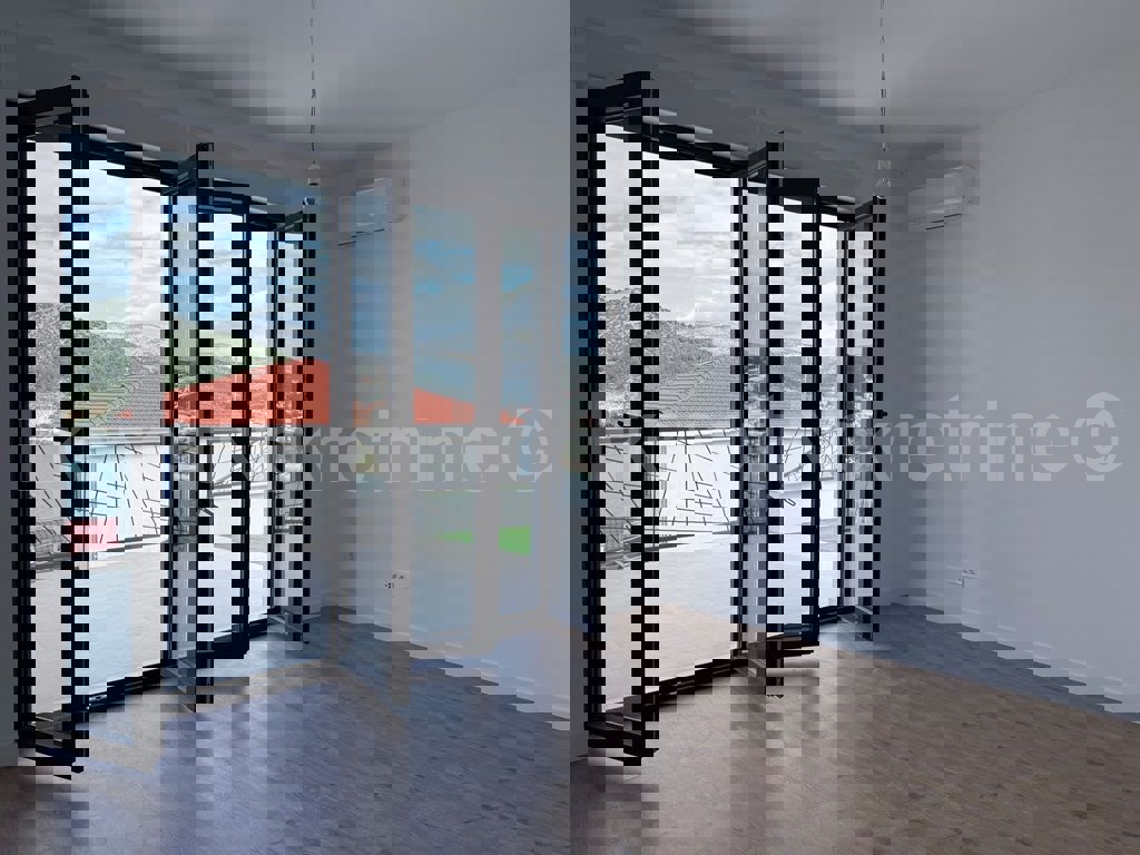 Marina, luxurious. 3-bedroom apartment 135.53 m2 +88 m2 garden, newly built rooftop pool