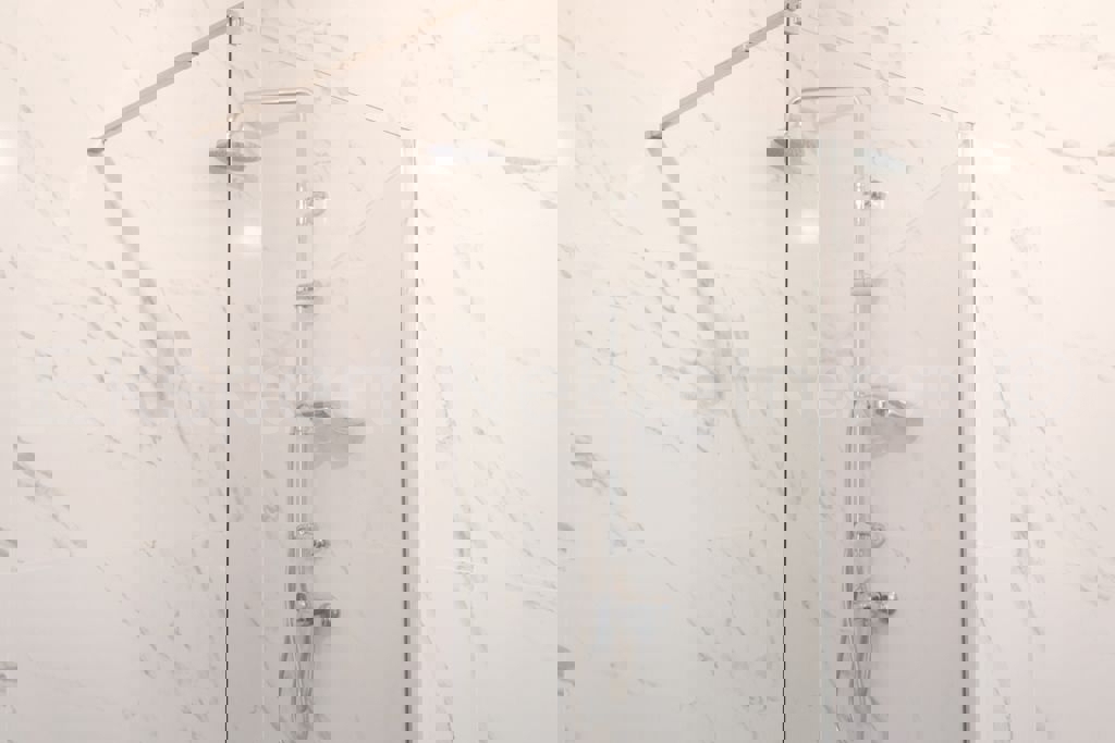 Marina, luxurious. 3-bedroom apartment 135.53 m2 +88 m2 garden, newly built rooftop pool