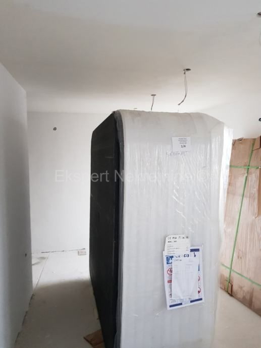 Čiovo, Slatine, casa indipendente 233m2 su terreno di 400m2 e piscina