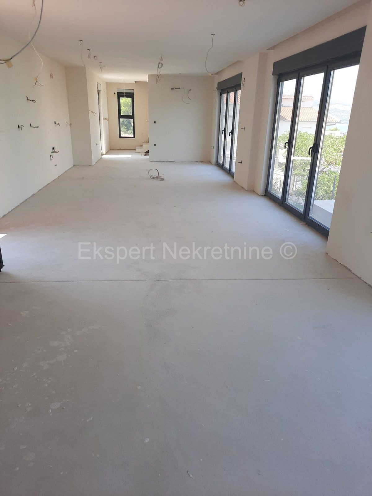 Čiovo, Slatine, casa indipendente 233m2 su terreno di 400m2 e piscina