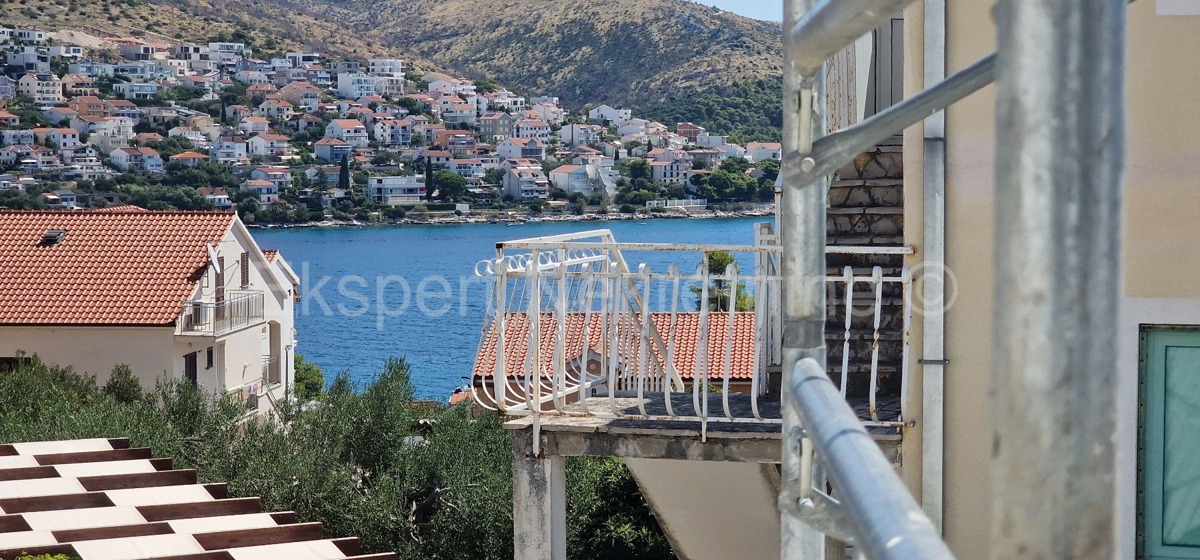 Čiovo,Okrug G., 1 bedroom apartment 54 m2, large terrace, new construction, view