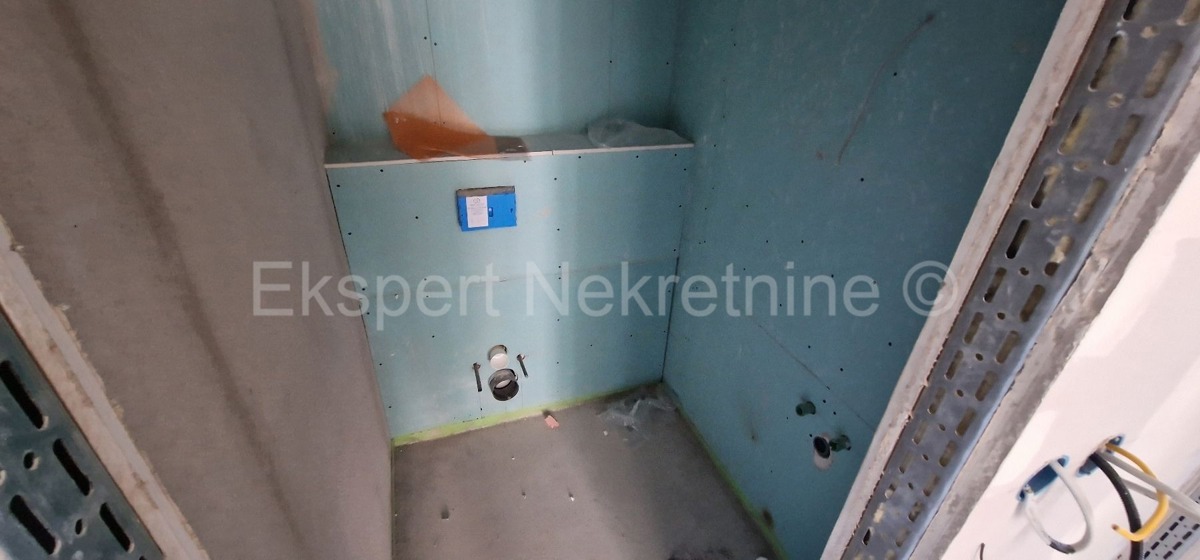 Trogir, Saldun, 3-room apartment 110 m2 + garden 50 m2, large terrace (34 m2), new construction