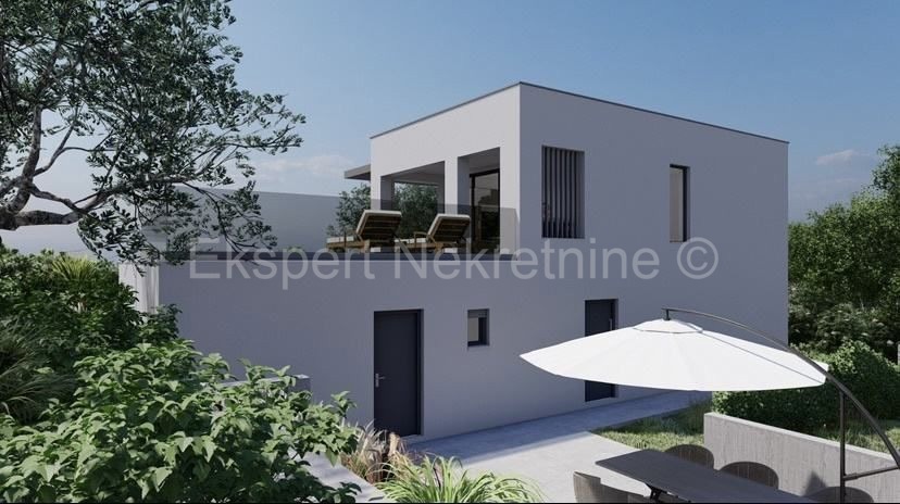 Podstrana, casa indipendente 170m2 con giardino e piscina 18,44m2