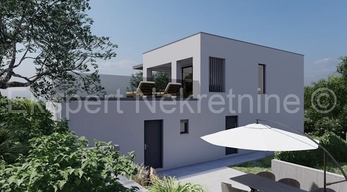 Podstrana, casa indipendente 170m2 con giardino e piscina 18,44m2