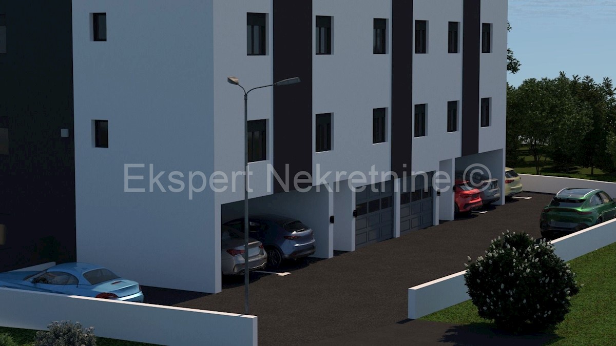 Čiovo, Okrug.G., appartamento con una camera da letto 34.56m2 con giardino 100m2 con parcheggio