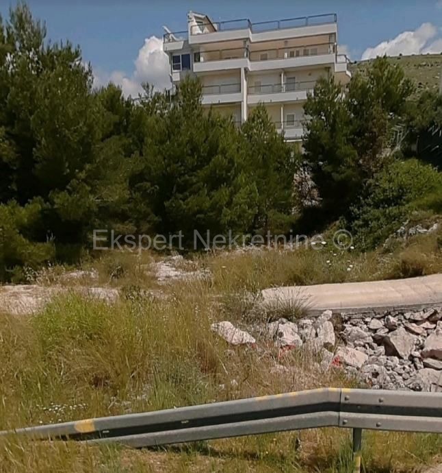 Seget Donji, terreno edificabile 900m2, 650m dal mare, vista mare