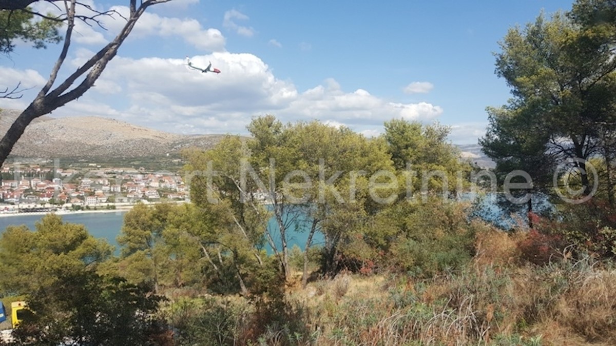 Trogir, Čiovo, terreno edificabile 500 m2, vista mare