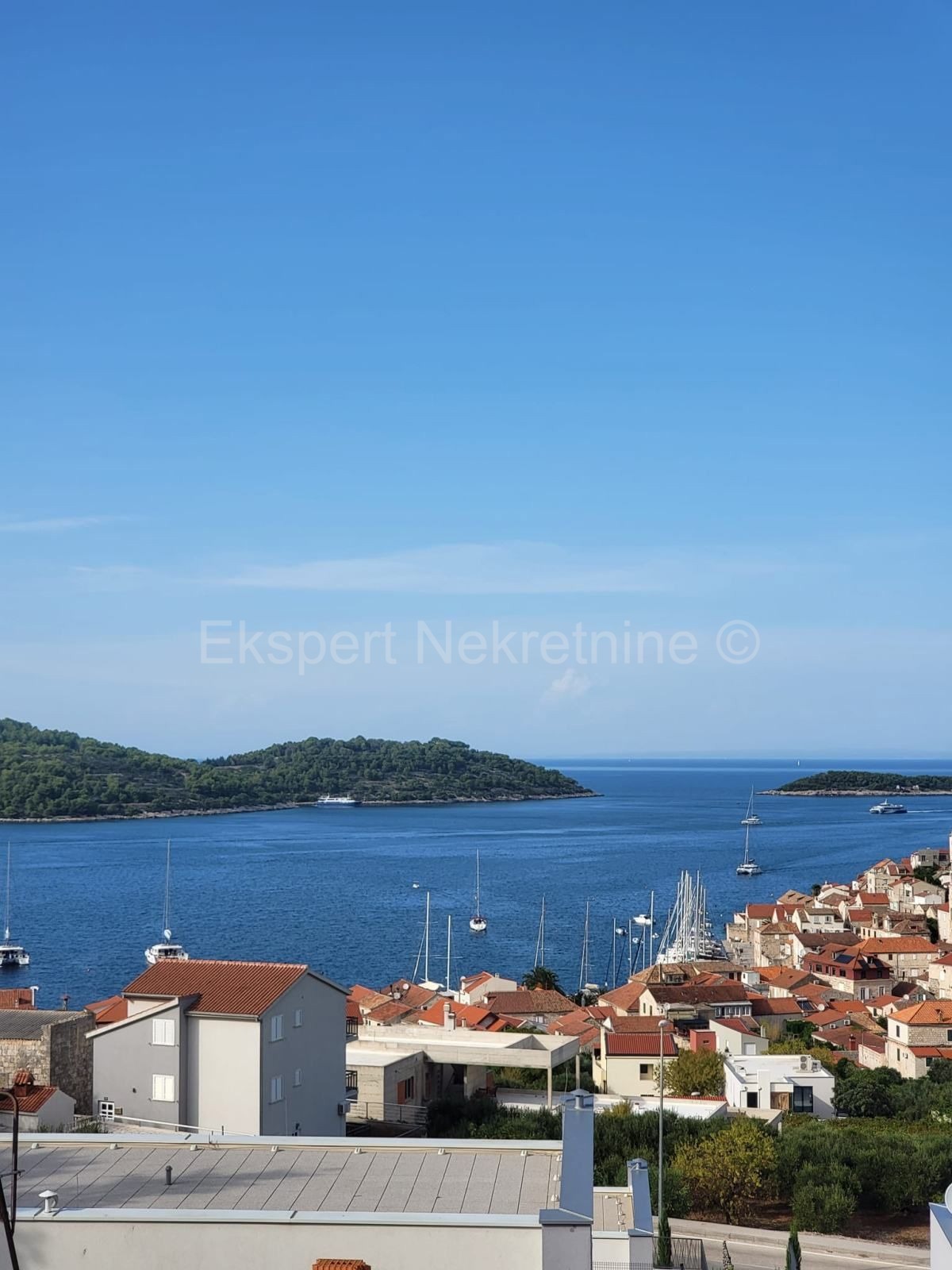 Vis, Vis, casa indipendente 130m2 con vista mare, 300 metri dal mare