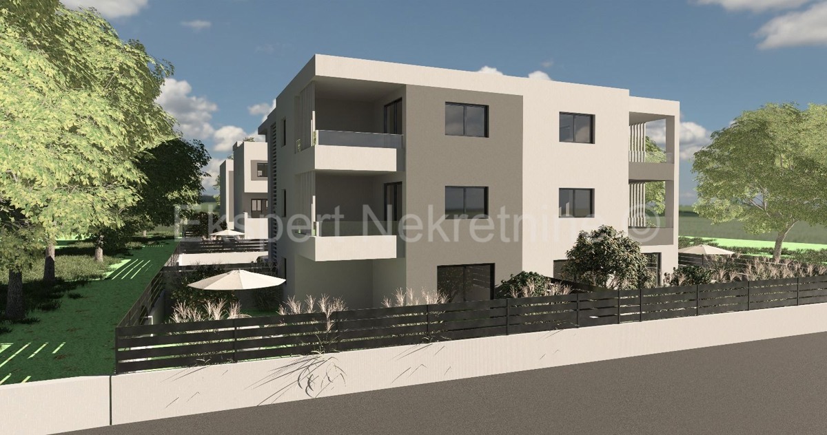 K.Stari, confortevole appartamento con 3 camere da letto 100m2 con 2 posti auto, vista mare