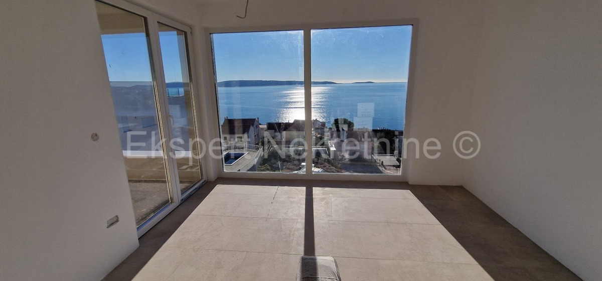 Čiovo, Okrug G., penthouse 79m2 + 124m2 roof terrace, panoramic view