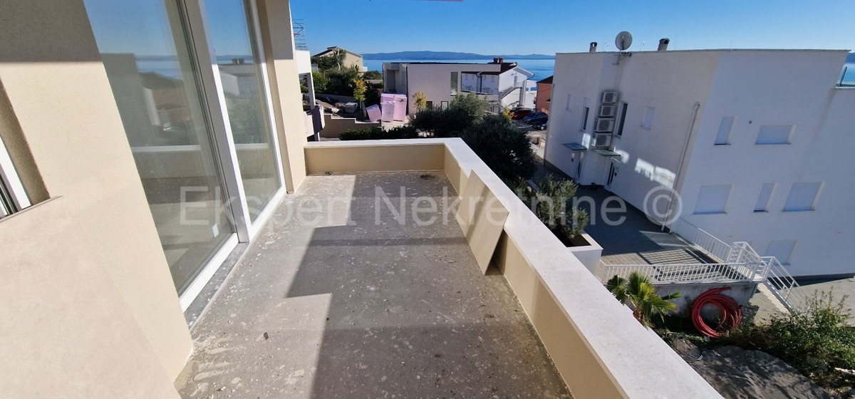 Čiovo, Okrug G., penthouse 79m2 + 124m2 roof terrace, panoramic view