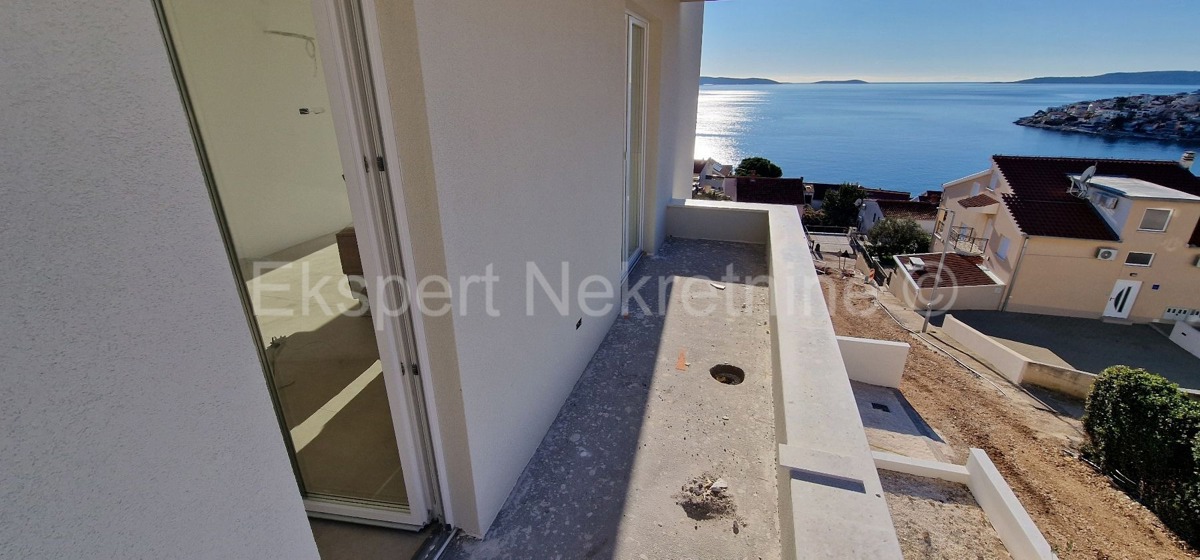 Čiovo, Okrug G., penthouse 79m2 + 124m2 roof terrace, panoramic view