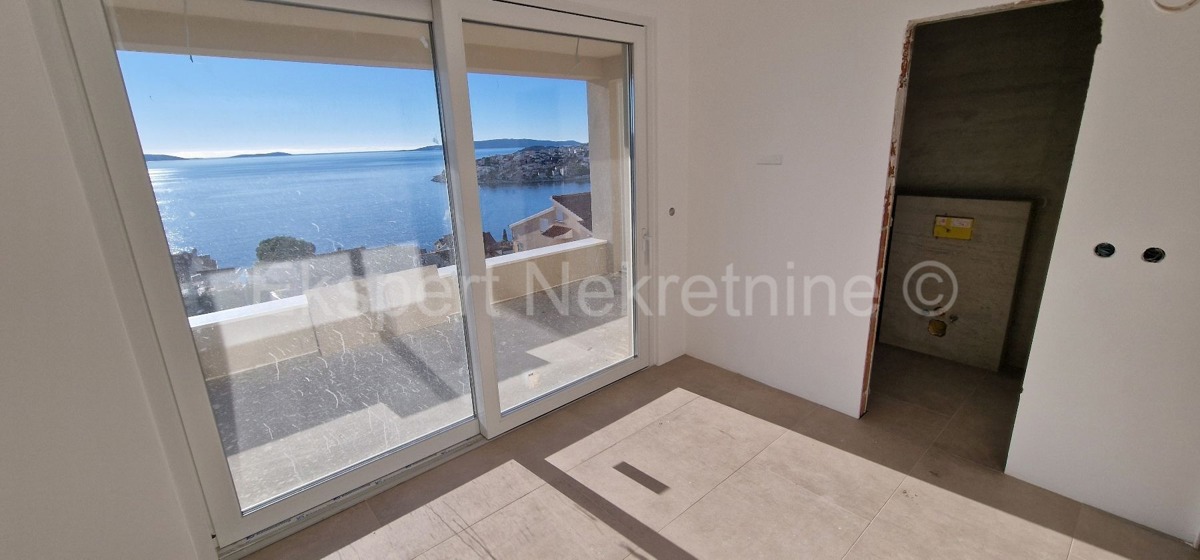 Čiovo, Okrug G., penthouse 79m2 + 124m2 roof terrace, panoramic view