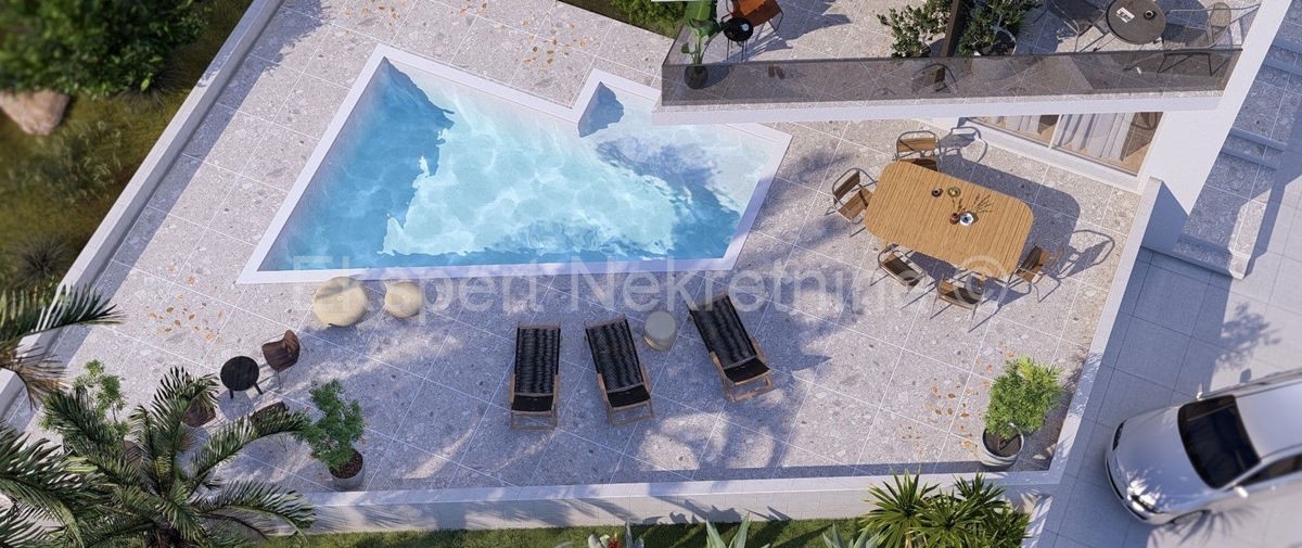 Čiovo, Okrug, 3-bedroom apartment 112 m2 + garden with swimming pool 250m2, FIRST ROW TO THE SEA