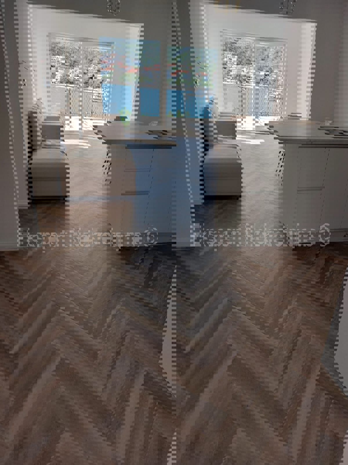 Seget Vranjica, casa indipendente 370 m2, prima fila al mare