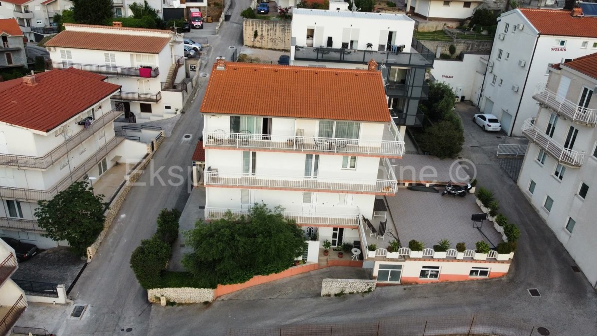 Podstrana, Strožanac, casa indipendente con 6 appartamenti, a 230 m dal mare