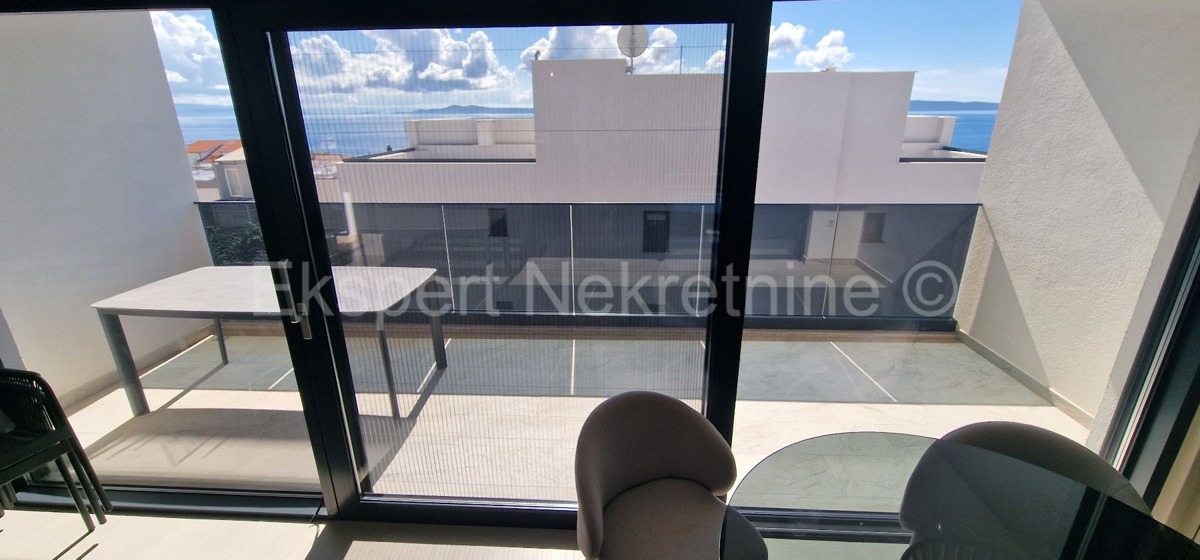 Čiovo, Okrug G, penthouse 66 m2, +69 m2 roof terrace, sea view