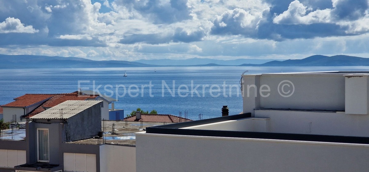 Čiovo, Okrug G, penthouse 66 m2, +69 m2 roof terrace, sea view