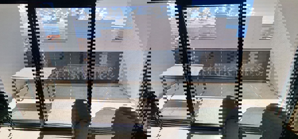 Čiovo, Okrug G, penthouse 66 m2, +69 m2 roof terrace, sea view