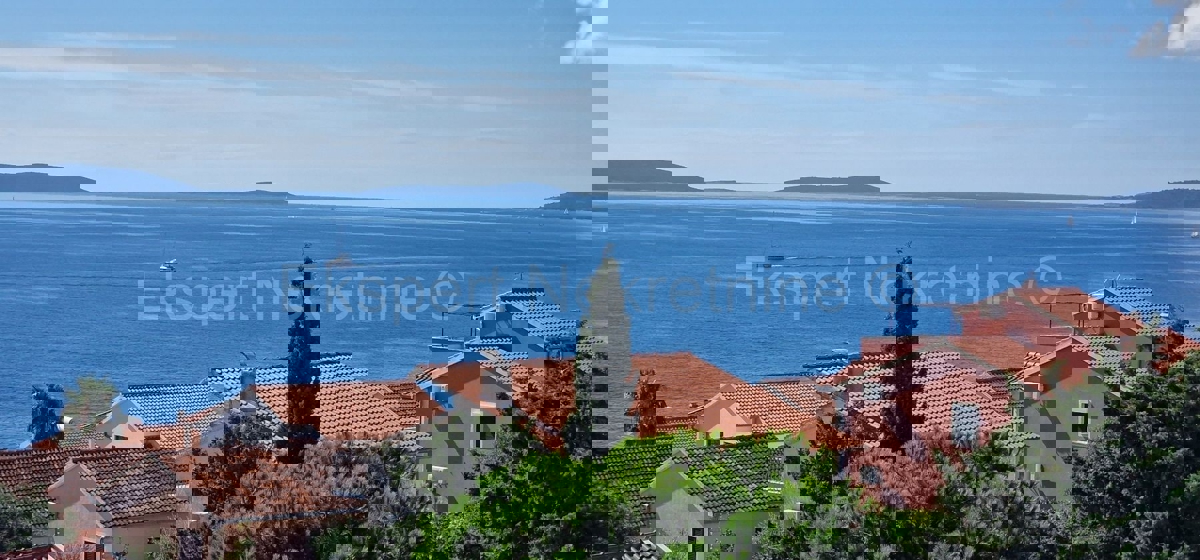 Čiovo, Okrug G, penthouse 66 m2, +69 m2 roof terrace, sea view