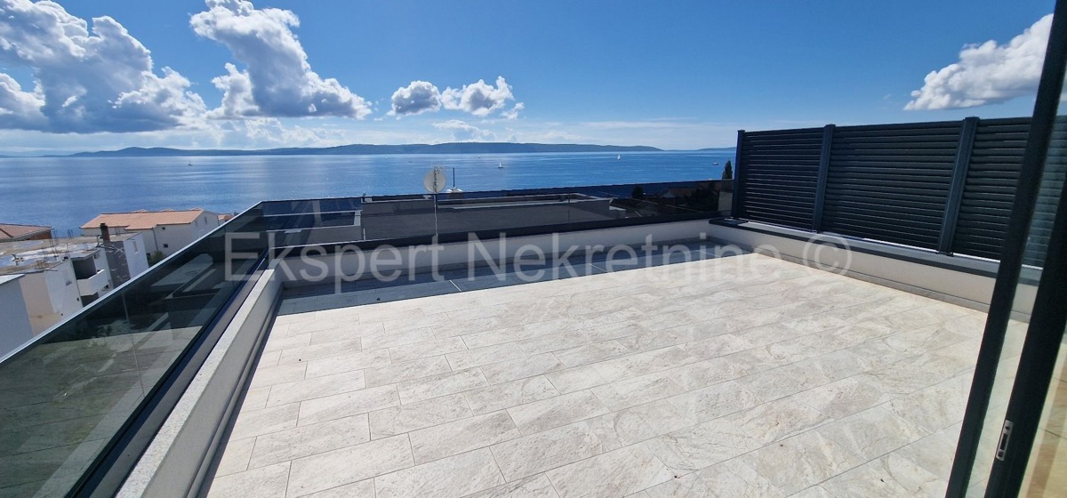 Čiovo, Okrug G, penthouse 66 m2, +69 m2 roof terrace, sea view