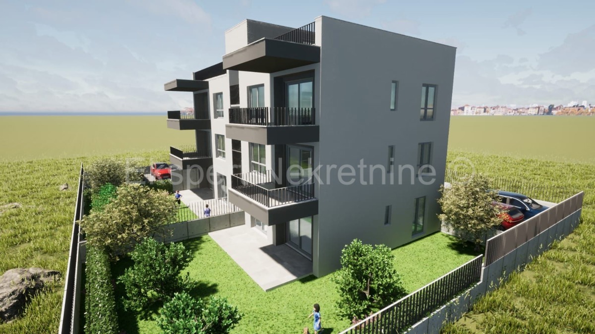 Trogir, Plano, 2-bedroom apartment 70 m2 + garden 68 m2, new building