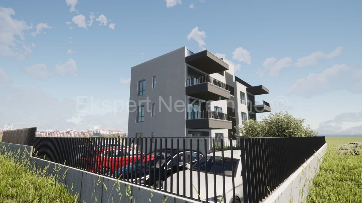 Trogir, Plano, 2-bedroom apartment 70 m2 + garden 68 m2, new building