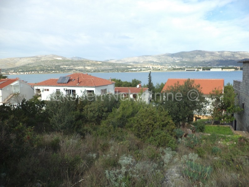 Ciovo, Arbanija, grad. terreno 485 m2, 100 m dal mare, vista